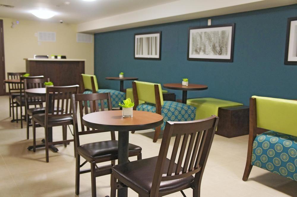La Quinta By Wyndham Oshawa Hotel Luaran gambar