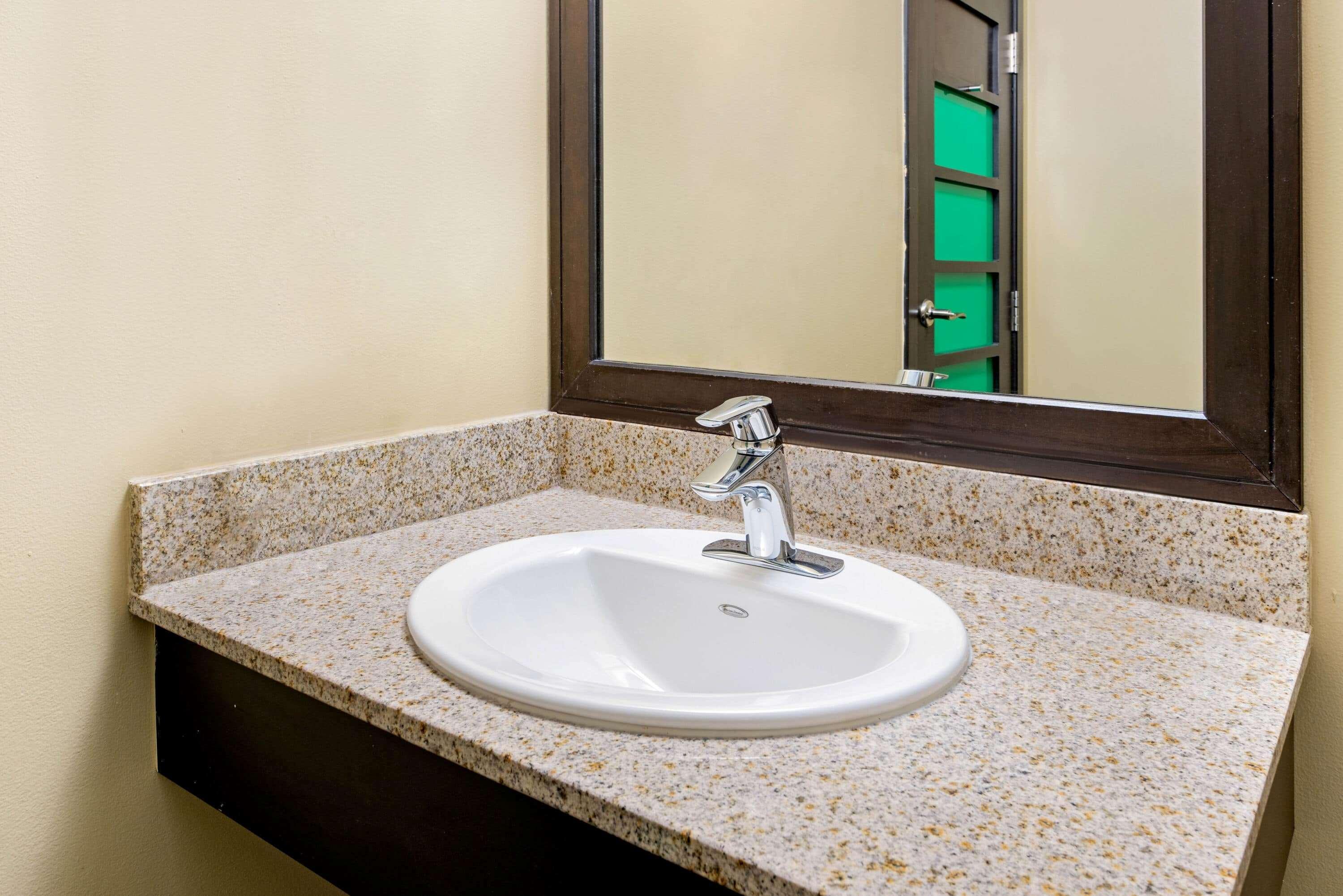 La Quinta By Wyndham Oshawa Hotel Luaran gambar